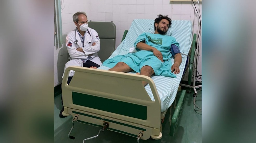 Antonio Sena ficou internado em um hospital de Santarém após resgate — Foto: Redes sociais
