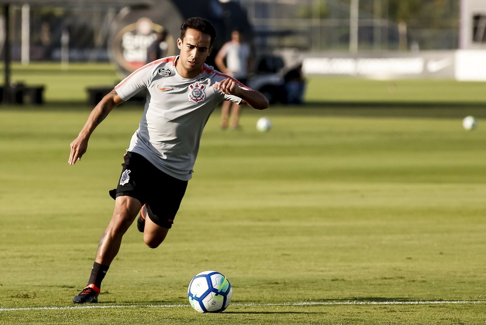 Sem Jadson, Corinthians relaciona 23 jogadores para a estreia do Brasileirão