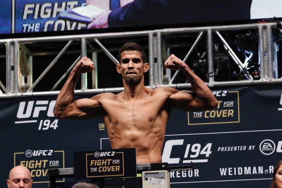 Dedé acredita que Léo Santos, mesmo aos 37 anos, pode chegar ao título do peso-leve do UFC  (Foto: Evelyn Rodrigues)