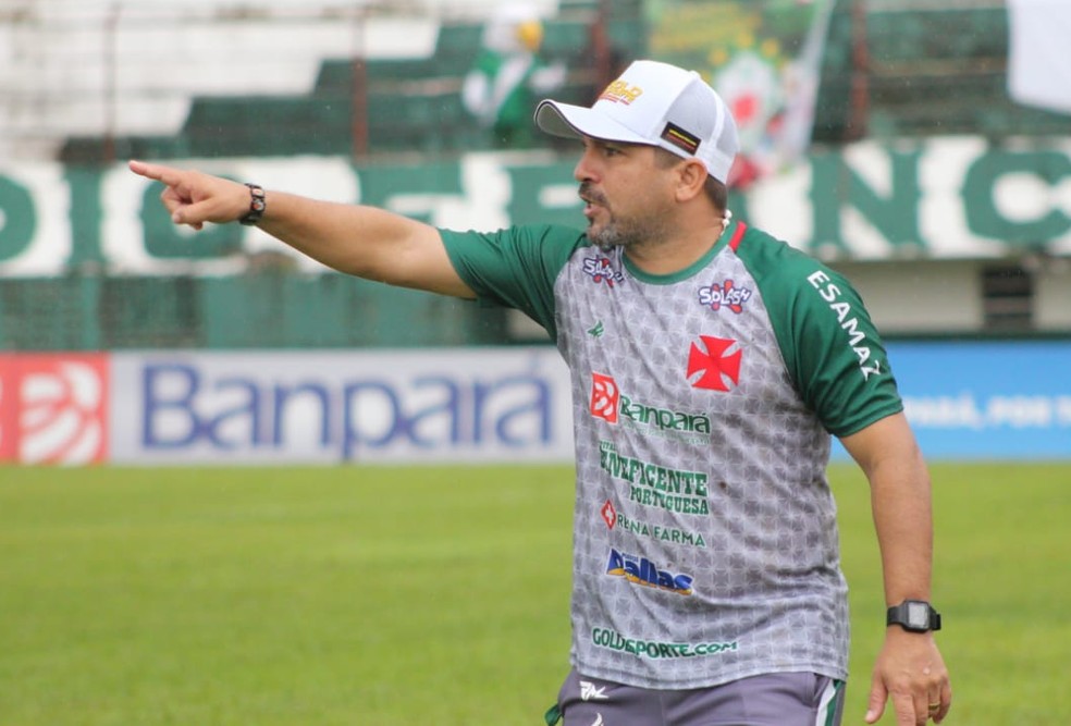 Robson Melo, treinador da Tuna — Foto: Matheus Vieira