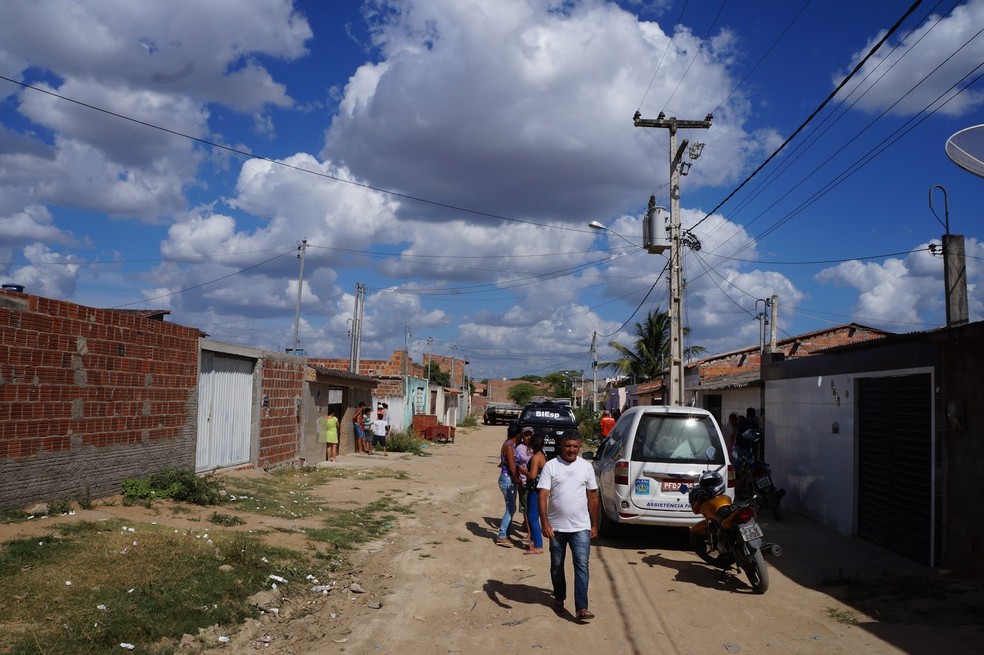 Crime aconteceu no bairro Jos&eacute; Carlos de Oliveira nesta segunda (4) (Foto: Adielson Galv&atilde;o/Arquivo Pessoal)