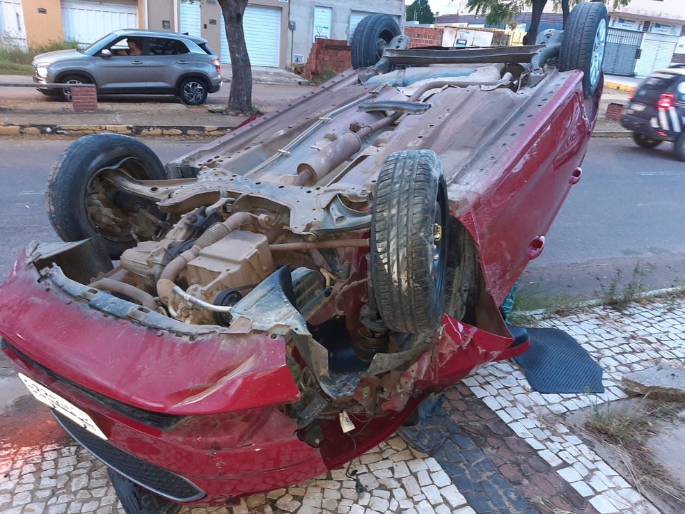Presidente do clube Guarany de Sobral, Wanderley Mesquita Bastos, capotou o carro na manhã desta sexta-feira (6). — Foto: Arquivo pessoal