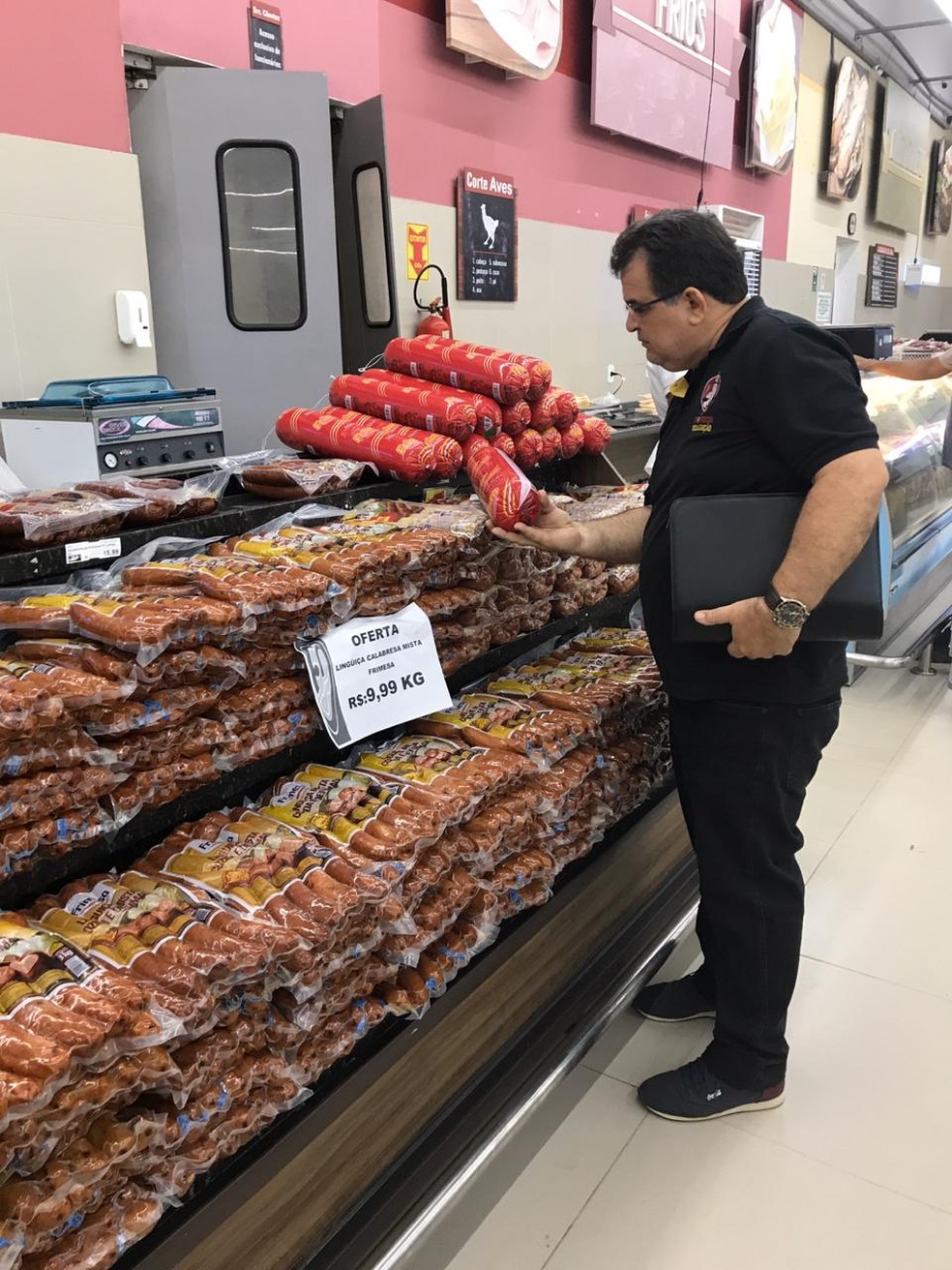 Ministério Público e a Vigilância Sanitária apreenderam mais de uma tonelada de carne impropria para consumo em Parnaíba — Foto: Divulgação/Ministério Público 