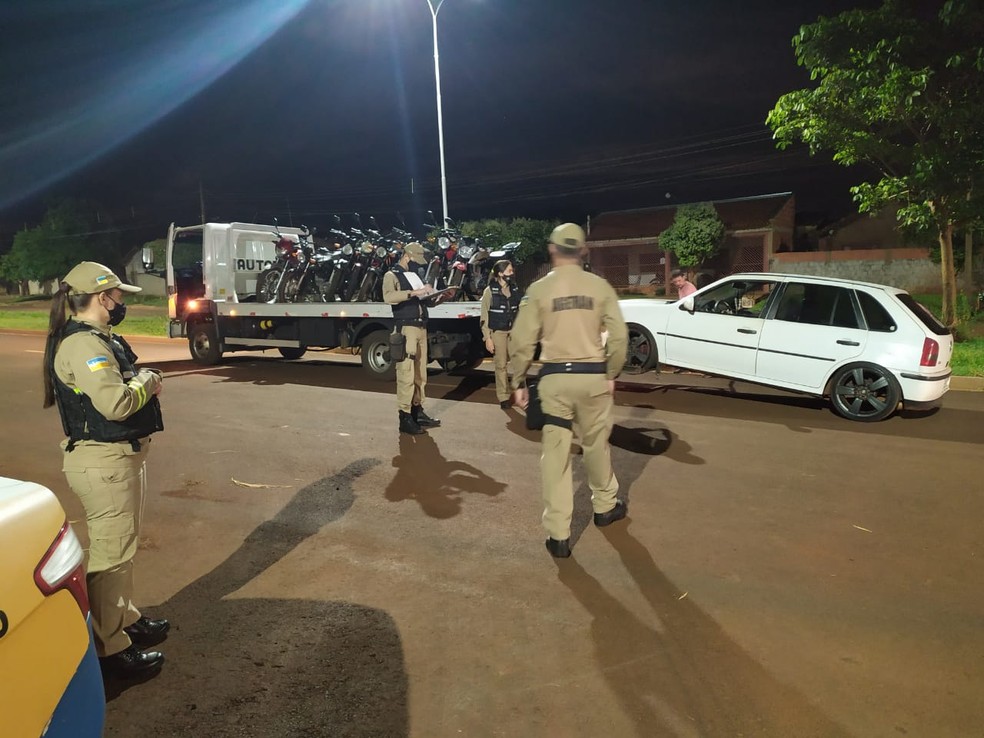Veículos apreendidos durante operação "Carnaval Sem Covid", em Dourados (MS) — Foto: PM Dourados/Divulgação