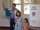 Prefeito ACM Neto 
vota em Salvador (Valma Silva/G1)