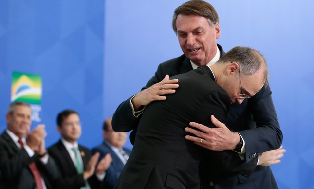 André Mendonça e Jair Bolsonaro