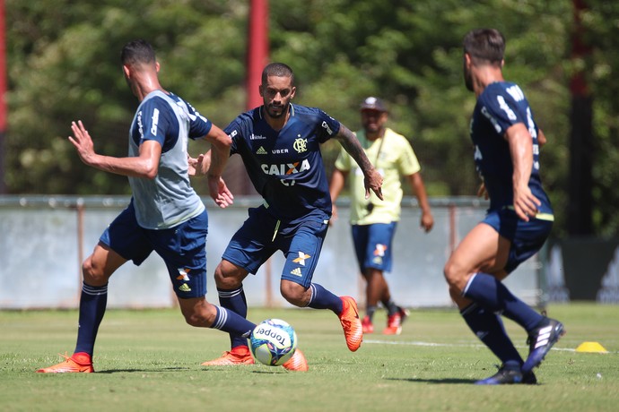 Romulo treino Flamengo (Foto: Gilvan de Souza/Flamengo)