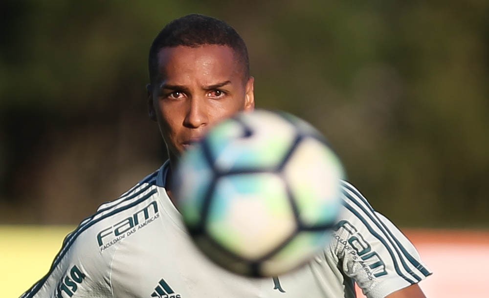  Deyverson fala sobre relação com torcida do Palmeiras e diz que evolui com críticas