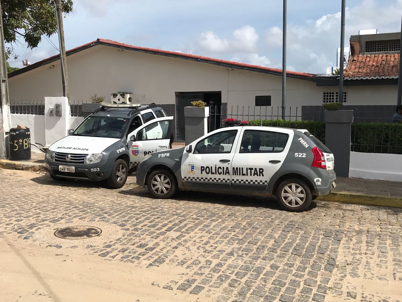 Três policiais militares são presos por tráfico de drogas em Natal