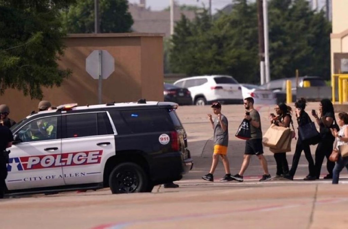 Biden denuncia 'viol&ecirc;ncia sem sentido' ap&oacute;s ataque a tiros com 8 mortos em shopping no Texas