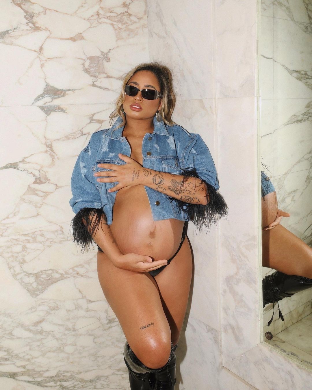 MC Loma exibe barrigão de sua gravidez (Foto: Reprodução/Instagram/Gustavo Lima)