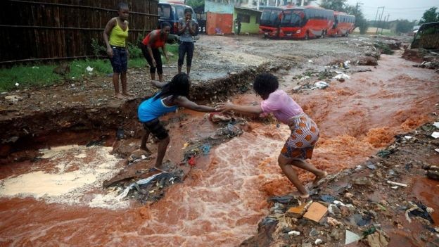 BBC - Ciclones que atingiram a África nos últimos dois meses deixaram centenas de mortos (Foto: Reuters via BBC)