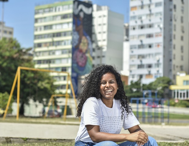 Mariana Barbalho, de 24 anos, salvou a família da crise por meio da educação financeira (Foto: Sylvia Freitas/G.Lab)