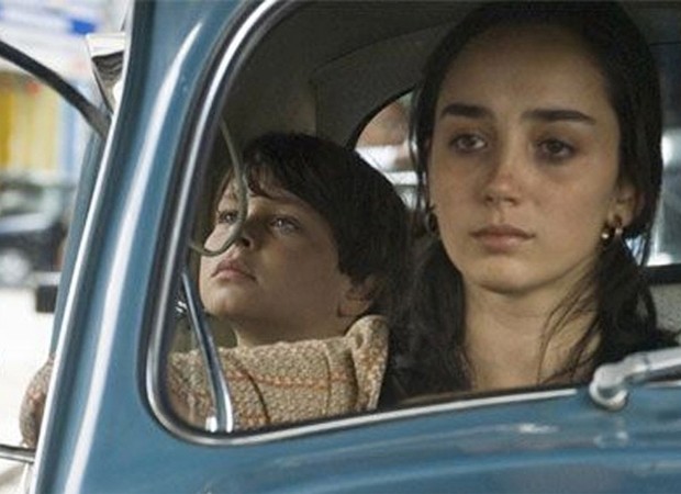 Simone Spoladore no filme O ano que meus pais saíram de férias (2006), de Cao Hamburguer (Foto: Reprodução)