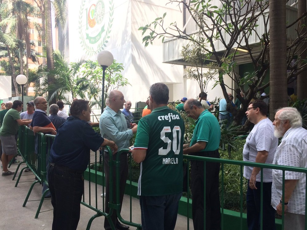  Grupos políticos defendem profissionalismo e se unem no Palmeiras