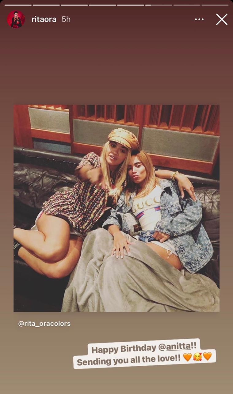 Rita Ora posta homenagem de aniversário para Anitta (Foto: Reprodução/Instagram)