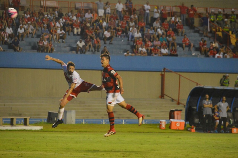 Seis equipes brigam por três vagas na semifinal do ...