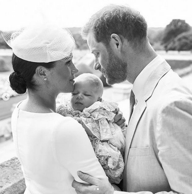 Meghan Markle e príncipe Harry batizam filho Archie na Inglaterra  (Foto: Reprodução / Instagram)