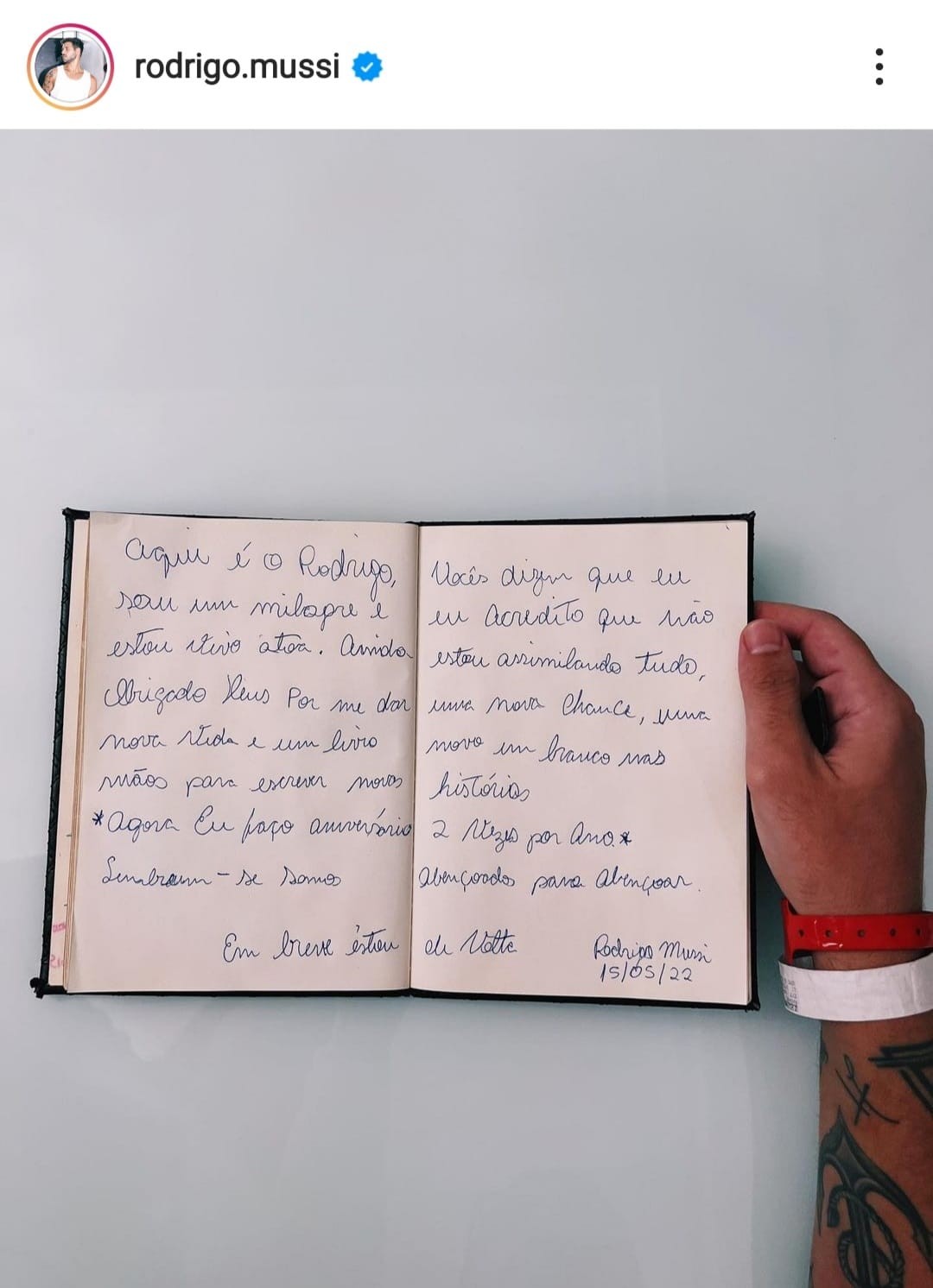 Ex-BBB Rodrigo Mussi mostra carta que escreveu em sua 1ª aparição após o acidente: 'Não estou vivo à toa'