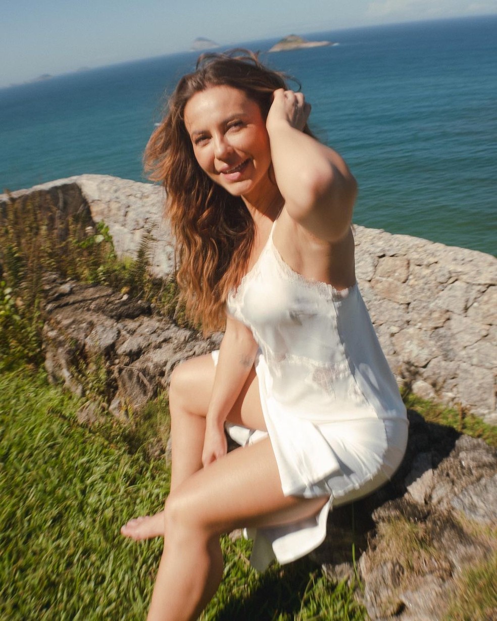 Paolla Oliveira em clique em meio a natureza — Foto: Reprodução/Instagram