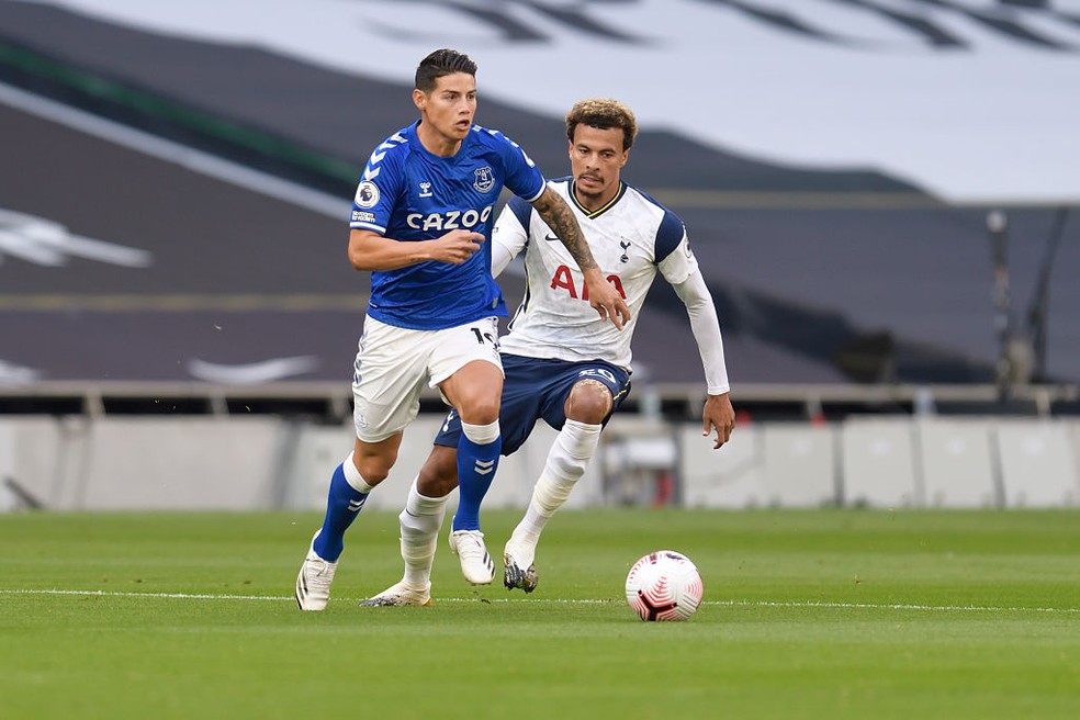 James Rodríguez estreou pelo Everton contra o Tottenham — Foto: Getty Images