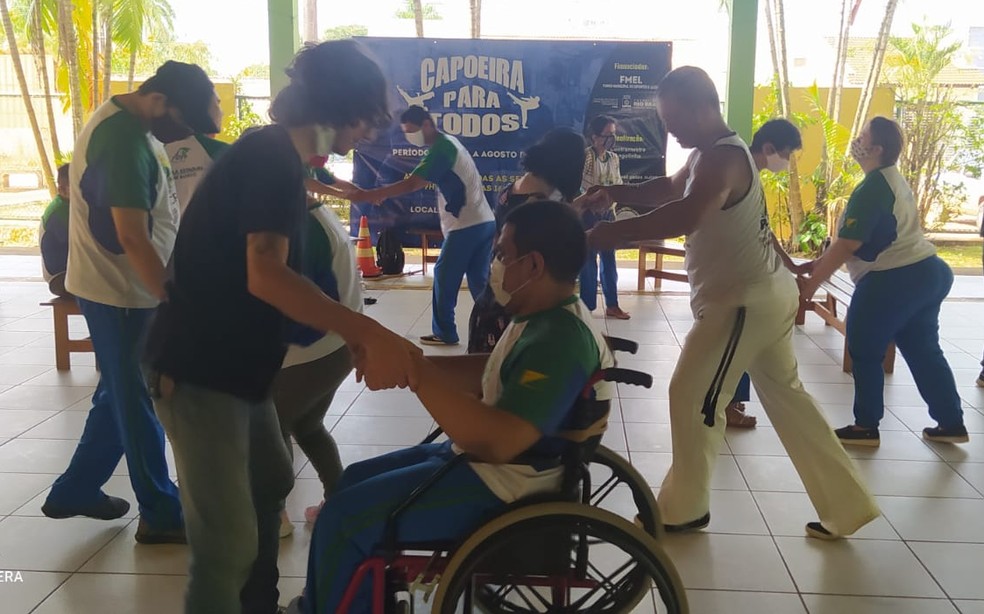 Projeto Capoeira para Todos atende o Centro de Ensino Especial Dom Bosco, em Rio Branco — Foto: Arquivo pessoal/Ozéias da Silva Figueiredo