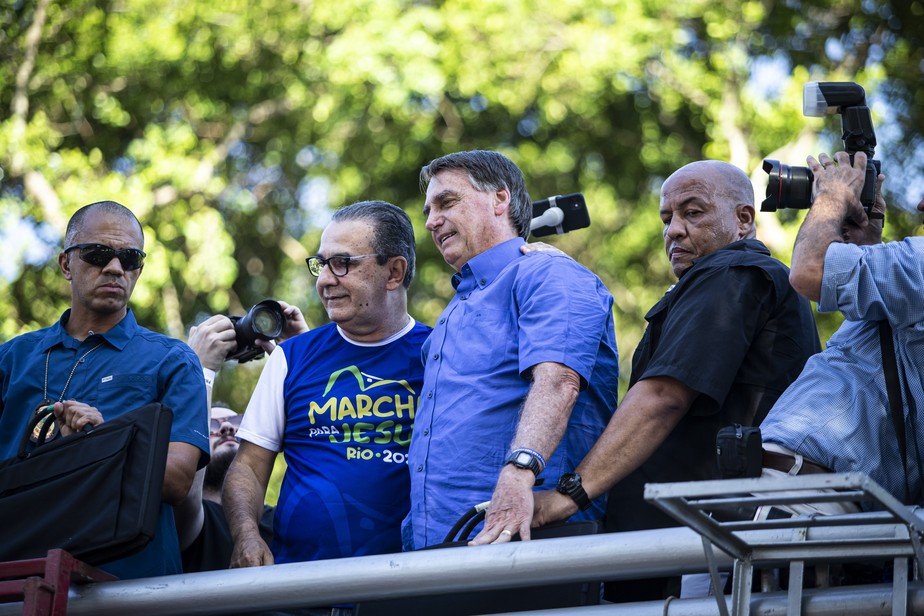 presidente Bolsonaro ao lado do Pastor Silas Malafaia durante a Marcha para Jesus no Rio