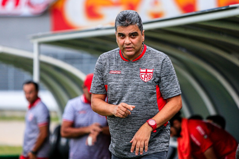 Marcelo Cabo lamentrou só não ter feito amistosos antes do jogo de quarta — Foto: Ailton Cruz/Gazeta de Alagoas