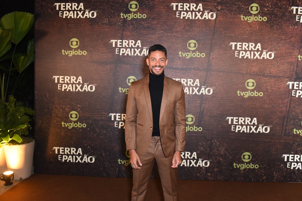 Paulo Lessa vive Jonatas em Terra e Paix&atilde;o &mdash; Foto: Agnews