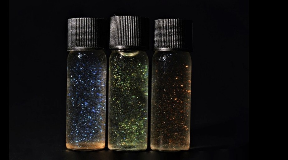 Glitter sustentável criado por pesquisadores da Universidade de Cambridge