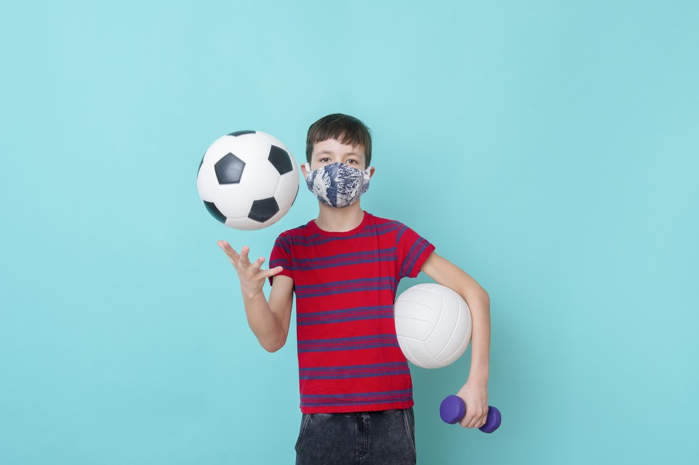 A atividade física é benéfica e importante em todos os ciclos de vida, inclusive na infância — Foto: Istock Getty Images