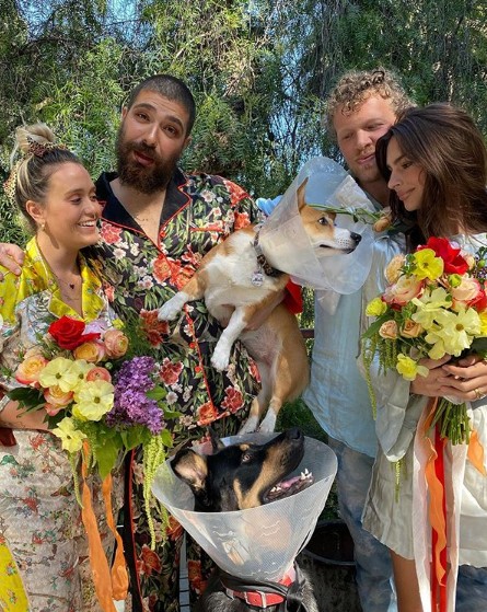 Emily Ratajkowski organizou um casamento para seu cachorro  (Foto: Reprodução)