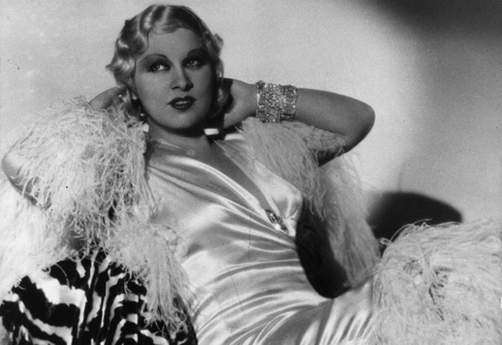 Mae West não tinha medo de se relacionar (Foto: Getty Images) — Foto: Glamour