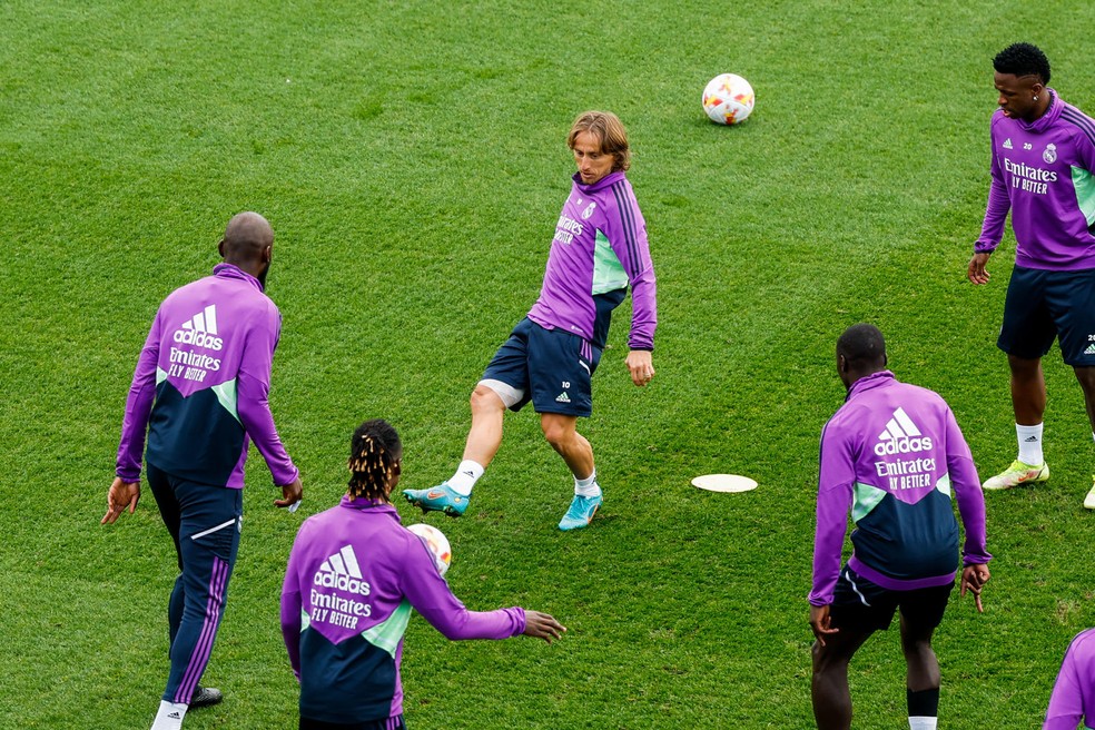 Real Madrid faz treino aberto ao público na véspera do jogo pela Copa do Rei — Foto: EFE