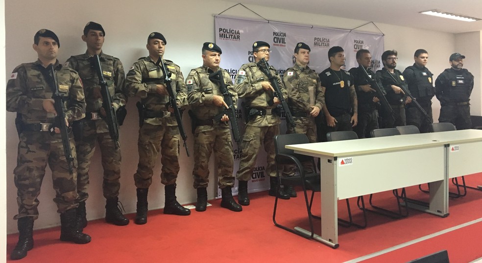 Policiais Civil e Militar passaram por treinamento com armamento pesado e de enfrentamento aos criminosos (Foto: Carina Lelles/G1)