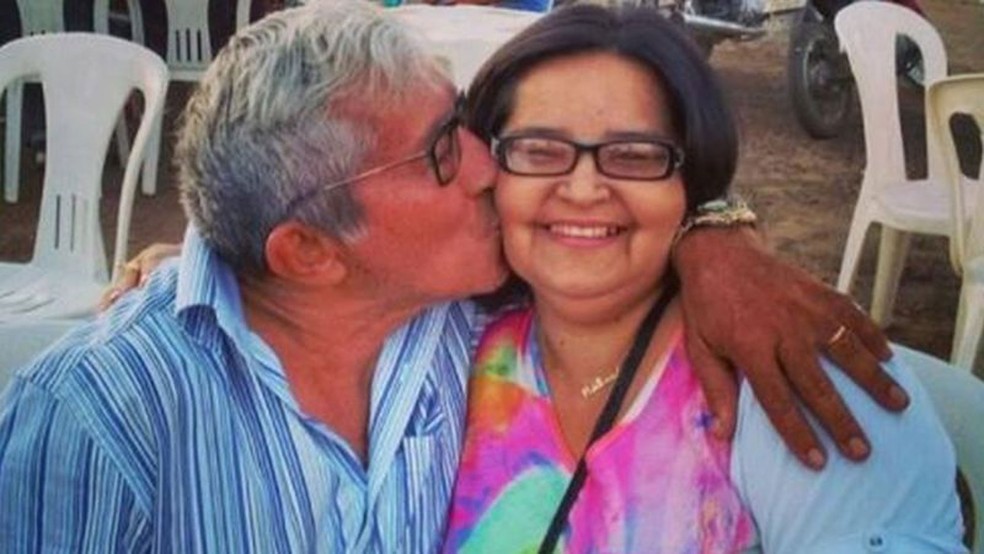 Para Devaneide Rodrigues Gonçalves, milagre divino e as 3 doses da vacina evitaram que seu filho ficasse com sequelas da pólio — Foto: Arquivo pessoal/ BBC
