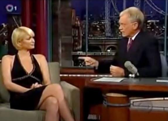 Paris Hilton durante entrevista com David Letterman em 2007 (Foto: Reprodução/Youtube)