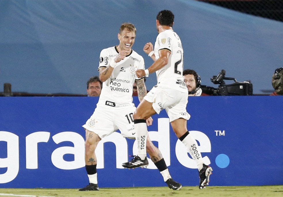 Róger Guedes festeja em Liverpool-URU x Corinthians — Foto: REUTERS/Mariana Greif