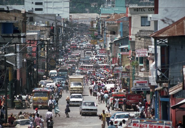 Rua de Porto Príncipe, no Haiti (Foto: Owen Franken via Getty Images)