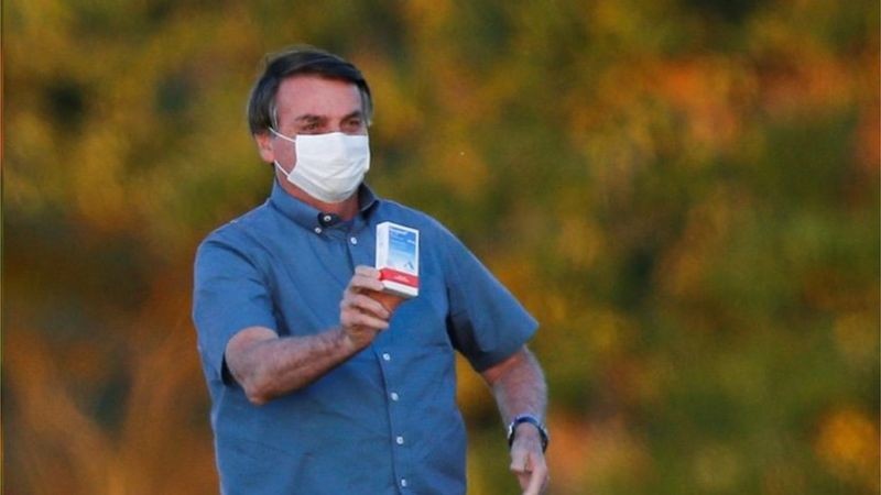 BBC Bolsonaro defendeu uso de nebulização de hidroxicloroquina, que não tem comprovação científica (Foto: Reuters via BBC)