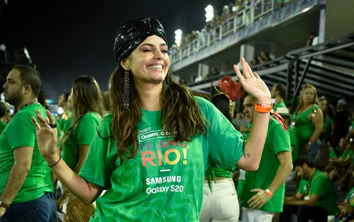 Emanuelle Araújo em clima de festa no Camarote Quem O Globo