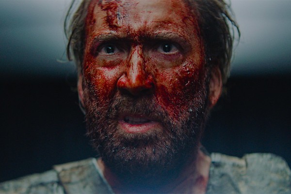 Nicolas Cage no filme Mandy: Sede de Vingança (Foto: divulgação)