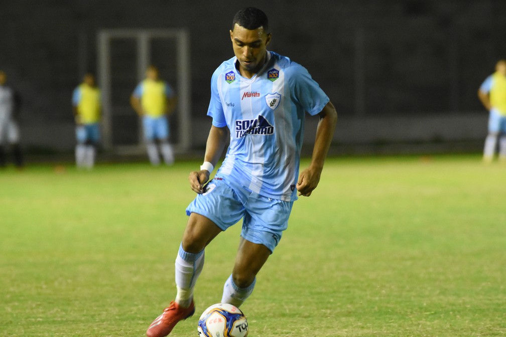 Londrina Anuncia Venda Do Lateral Direito Matheuzinho Para O Flamengo Futebol Ge