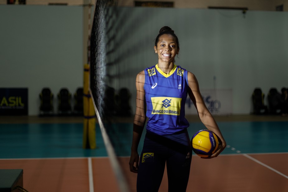 A oposta Kisy, novata da seleção brasileira de vôlei feminino, que será titular no Mundial