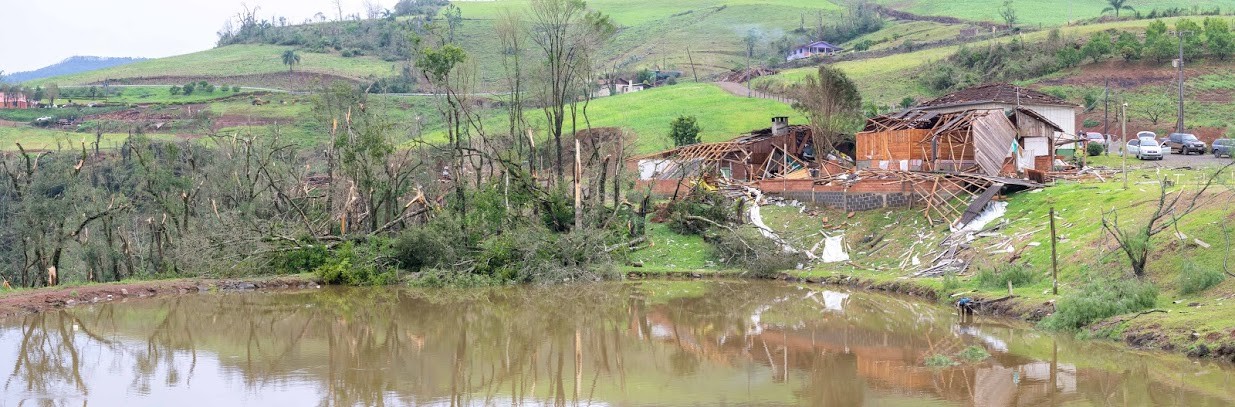 Prejuízo em áreas rurais de SC por causa de tornados chega a R$ 50 milhões, diz Epagri thumbnail