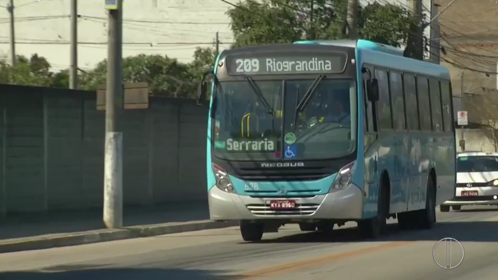 Edital para serviÃ§o de transporte pÃºblico, em Nova Friburgo, RJ, foi lanÃ§ado no mÃªs passado â€” Foto: ReproduÃ§Ã£o/Inter TV