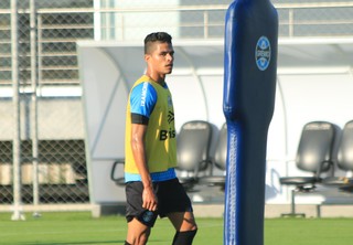 Lucas Ramon é inscrito no BID e pode estrear pelo Grêmio contra Atlético-PR