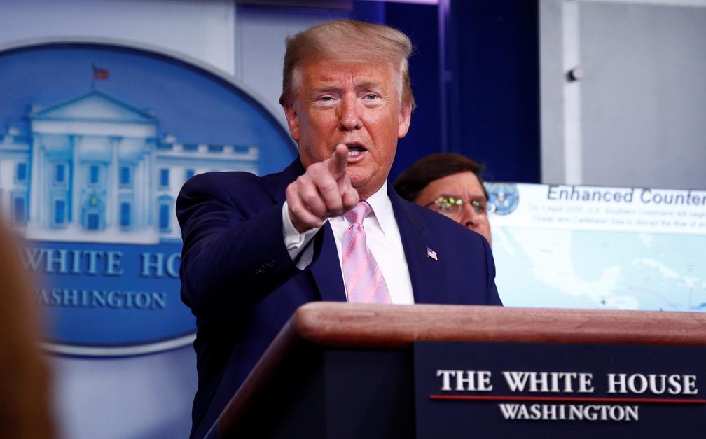Donald Trump durante coletiva na Casa Branca no dia 1 de abril de 2020 — Foto: Tom Brenner/Reuters