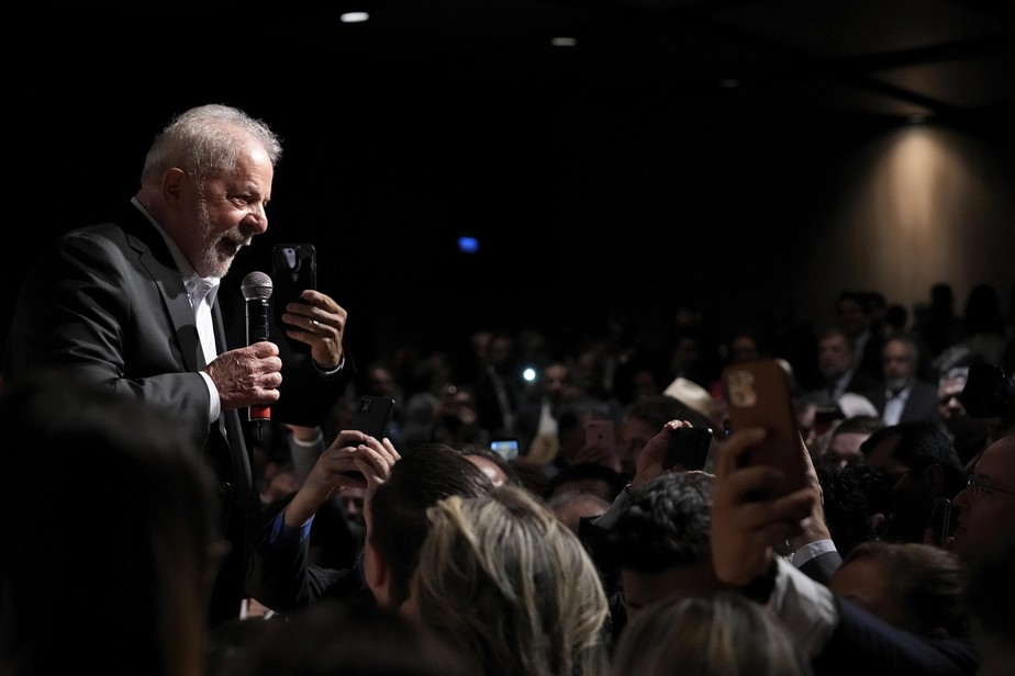 Em discurso a aliados, Lula prega política fiscal séria sem fazer pobre 'sofrer'