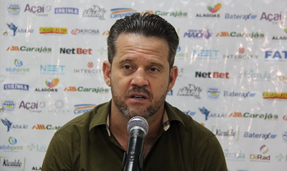 Argel Fucks assume responsabilidade pelo baixo rendimento do CSA  — Foto: Denison Roma/GloboEsporte.com